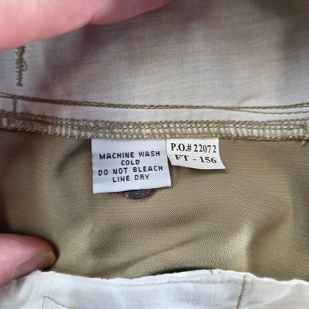 Linguine & Bob Mens 36 Beige Pleated Front Vintage Hong Kong Shorts